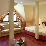 Hotel Ramada Parkhotel 4*