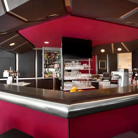 Ramada Parkhotel Hotell 4*