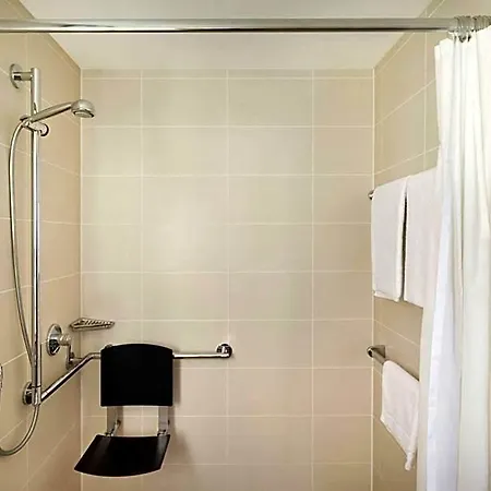 Отель Ramada Parkhotel 4*