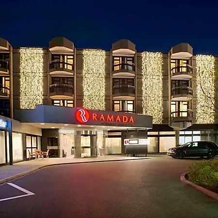 Ramada Parkhotel Отель