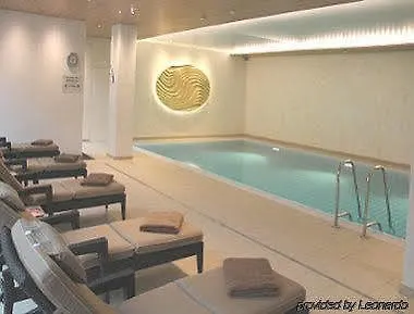 מלון Ramada Parkhotel