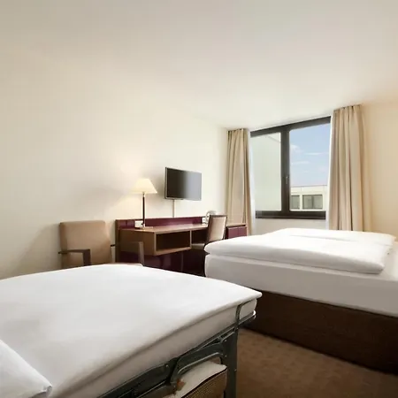 Otel Ramada Parkhotel 4*